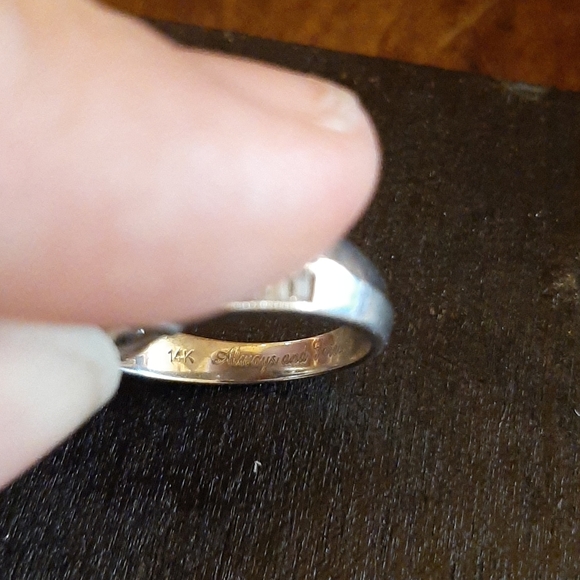 Amazing pear shaped wedding set - Picture 8 of 12